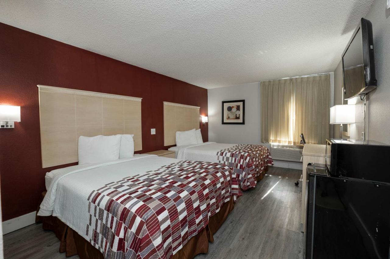 Red Roof Inn Raleigh North-Crabtree Mall-Lenovo Center Экстерьер фото