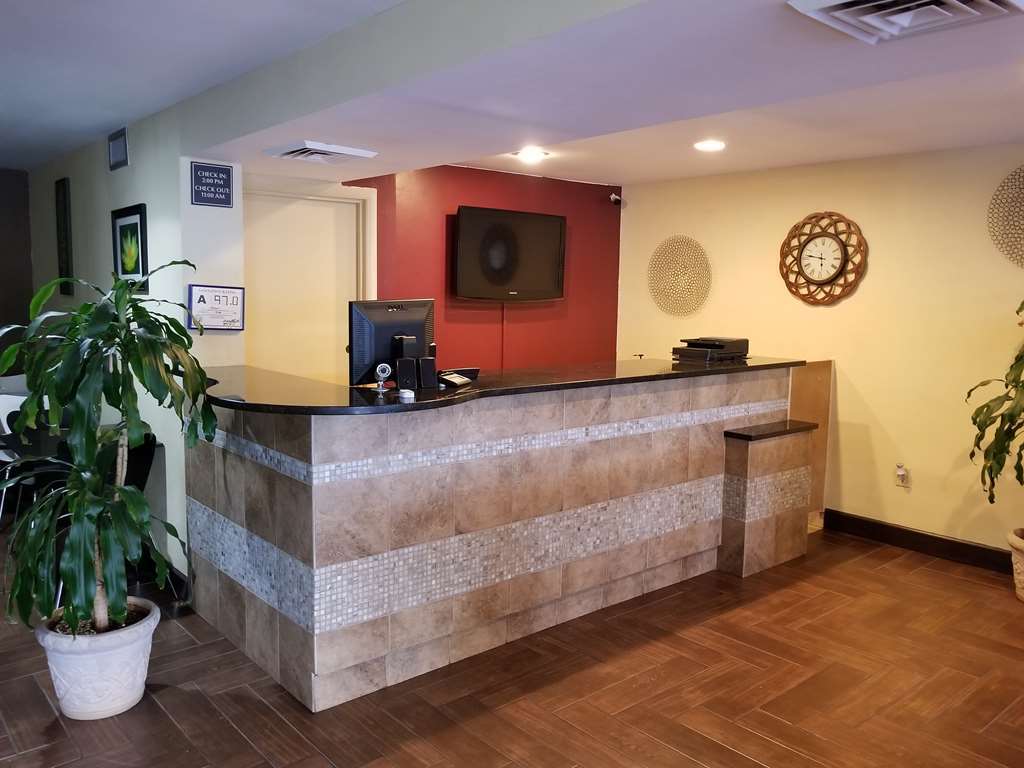 Red Roof Inn Raleigh North-Crabtree Mall-Lenovo Center Интерьер фото